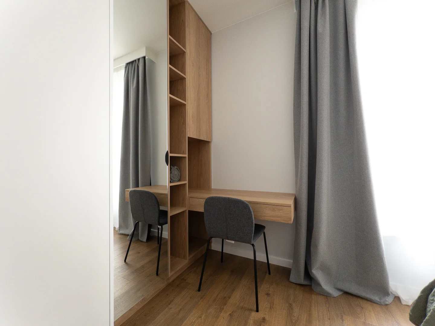 Apartament z dwiema sypialniami przy Stoczni